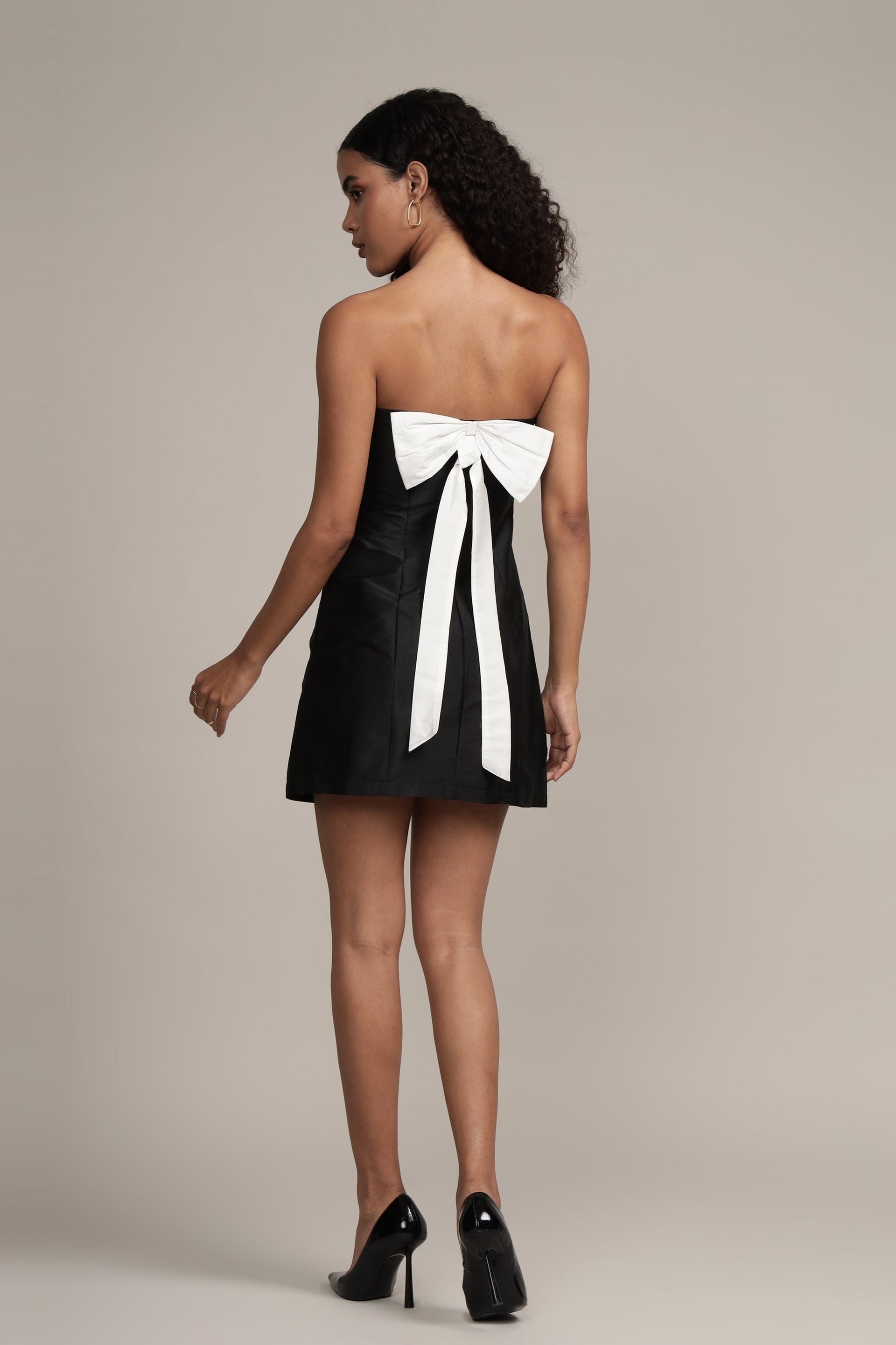 Black and white strapless mini dress bow